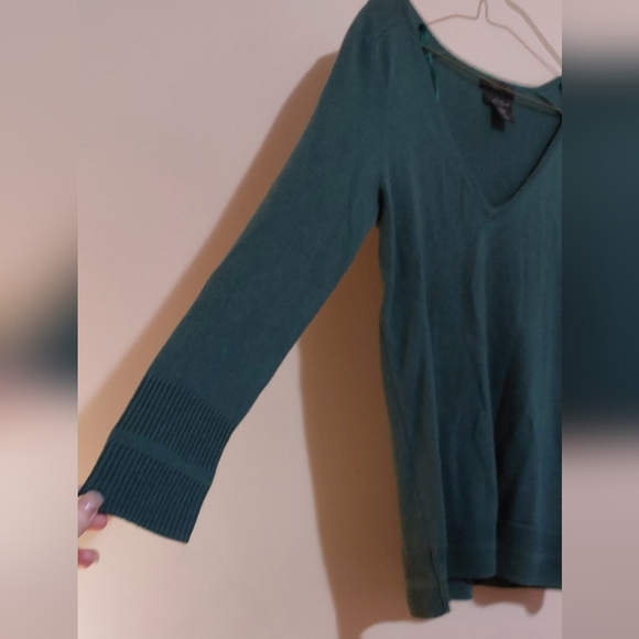 Tahari 100% 2-ply cashmere sweater size XS nwt - Picture 2 of 6